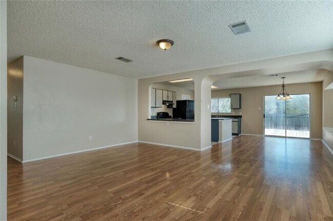 Building Photo - 3205 Settlement Dr