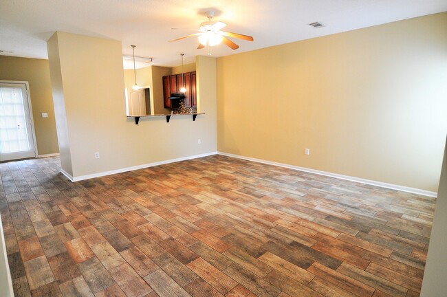Building Photo - 164 Pine Meadows Cir