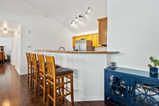 Foto del edificio - Three Bedroom Condo on the River