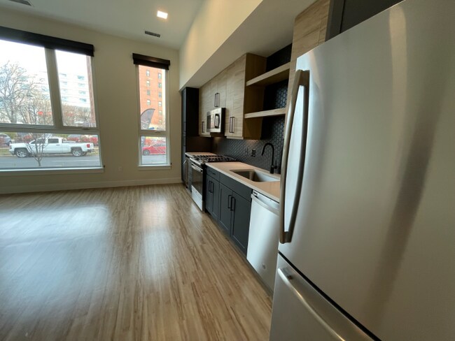 Foto del edificio - 1320 E 17th Ave