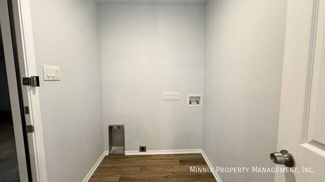 Foto del edificio - 8415 10th Pl