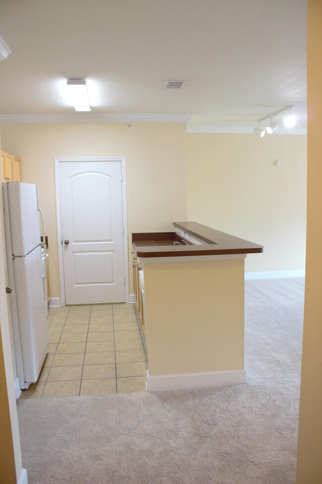 Building Photo - 6451 Borasco Dr