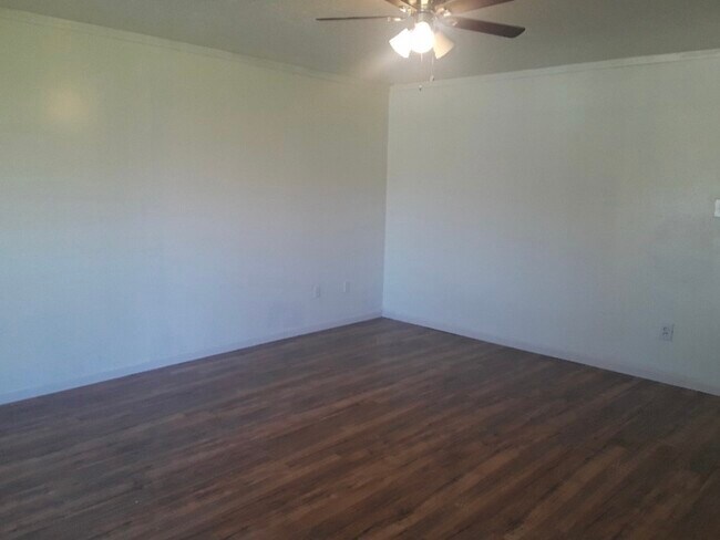 Foto del edificio - 83 Estelle Cir