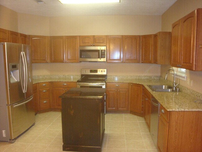 Building Photo - 170 Zoe Dr