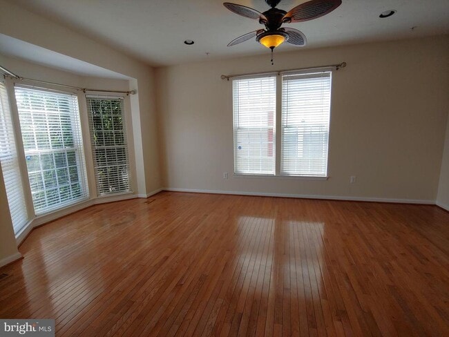 Foto del edificio - 912 Glaze Ct