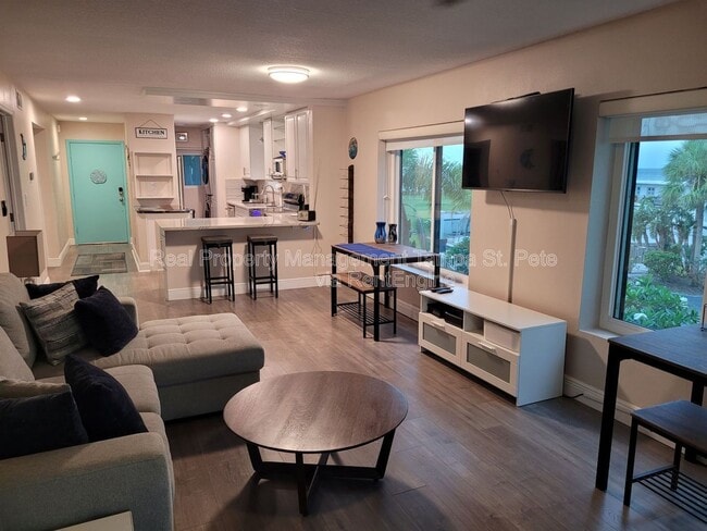 Foto del edificio - 823 Bahia Del Sol Dr