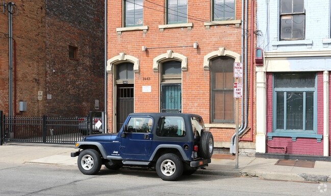 Building Photo - 1443 Walnut St