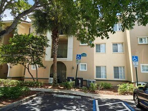 Building Photo - 2586 Centergate Dr