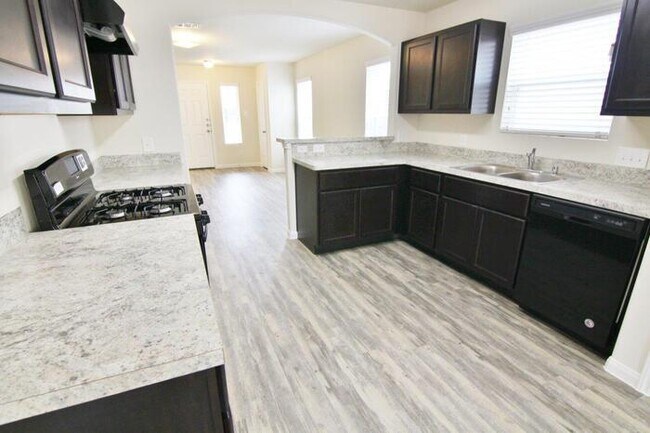 Foto del edificio - 12042 Pia Drive