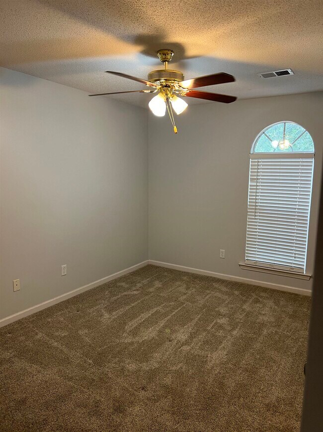 Building Photo - 9837 Oldham Dr