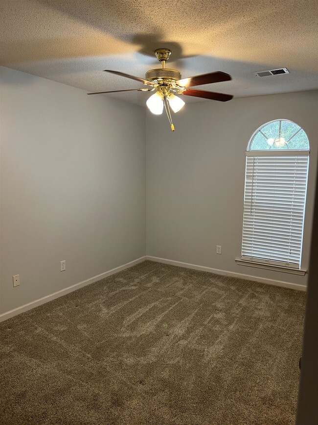 Foto del edificio - 9837 Oldham Dr