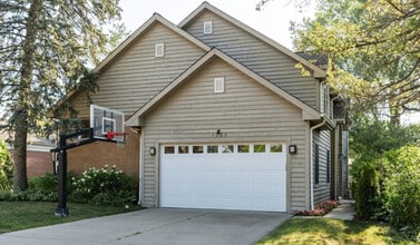 Building Photo - 1325 Ferndale Ave