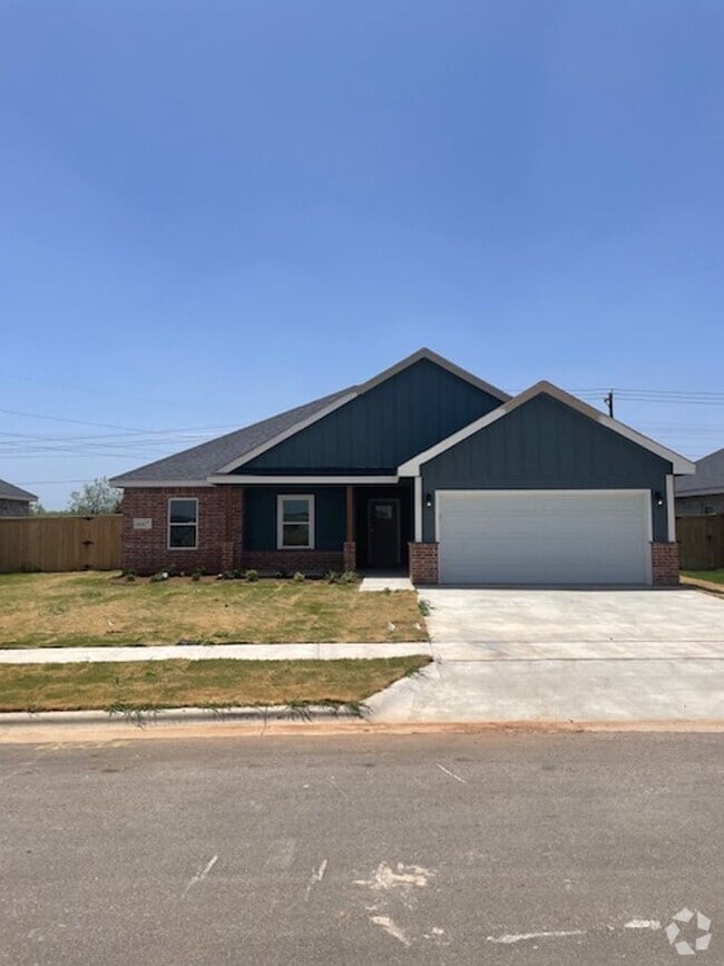 Building Photo - 6950 Phoenix Dr
