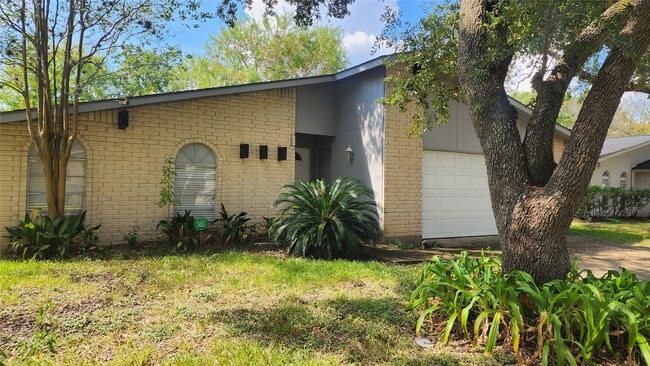 Foto del edificio - 2815 Quail Valley E Dr