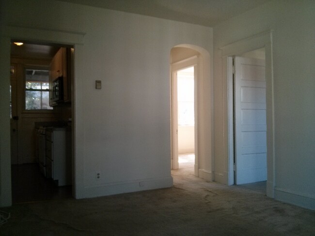 Foto del edificio - 2425 Ontario Rd NW