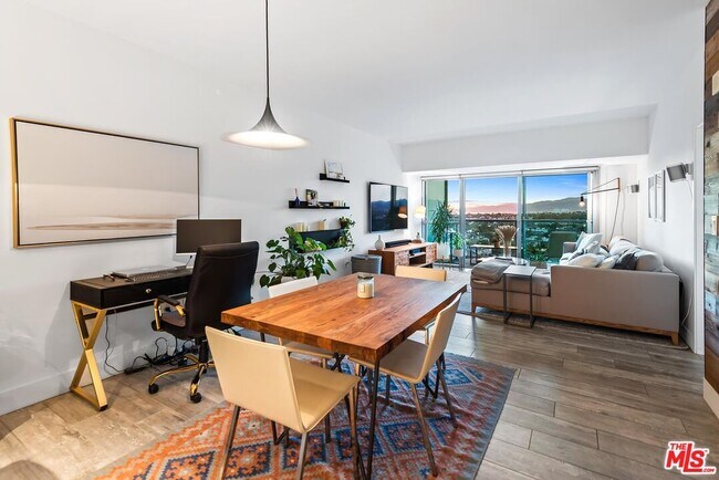 Foto del edificio - 13700 Marina Pointe Dr