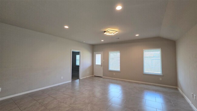 Building Photo - 3518 Windham Way