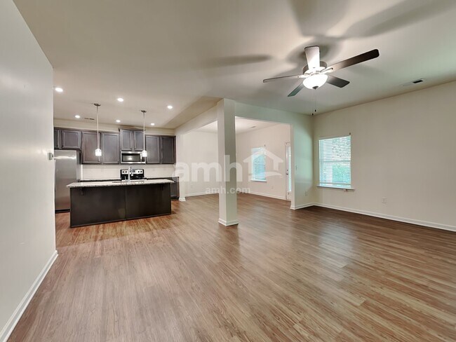 Foto del edificio - 721 Woodall Rd