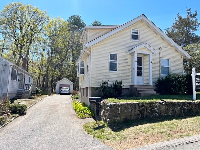 Building Photo - 34 Lakeview Rd