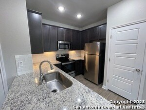 Building Photo - 459 Emma Dr