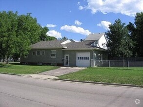 Building Photo - 1045 N Ames St