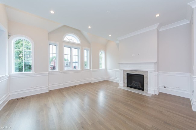 Foto del edificio - 2 br, 2 bath Condo - 1036 W Altgeld St Unit 3