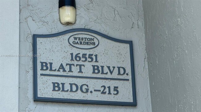 Foto del edificio - 16551 Blatt Blvd