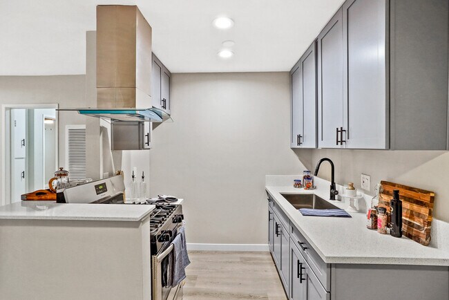 Foto del edificio - 1701 W Malvern Ave