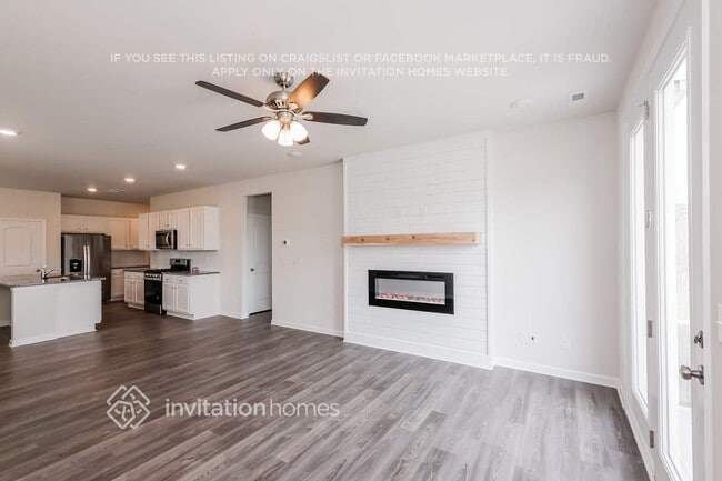 Building Photo - 4014 Weddington Pointe Dr