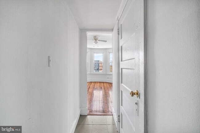 Foto del edificio - 5930 Ridge Ave