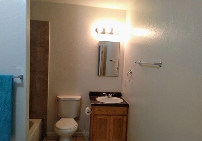 Photo - Adams Street Apartment