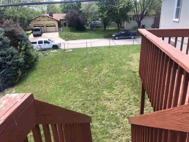 Foto del edificio - 1300 Frontier Ln
