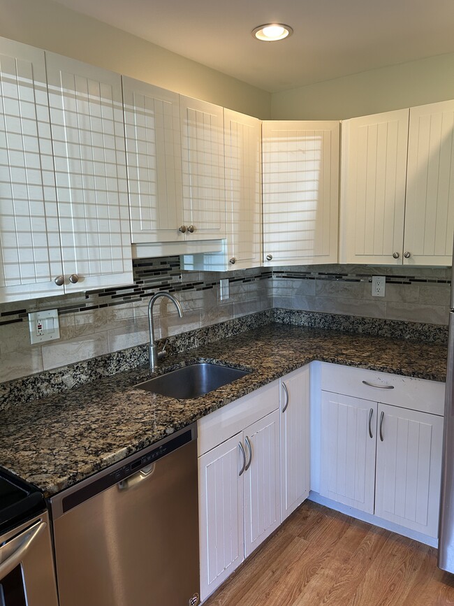Building Photo - 500 Asbury Rdg
