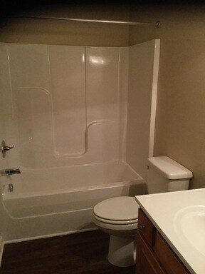 Foto del edificio - Updated 3BR/2BA Duplex | 1,350 Sq Ft | Stainless Appliances | Near Busch Gardens