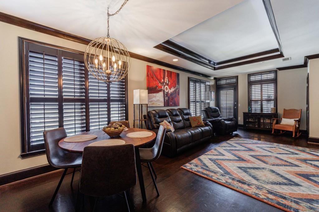 Foto principal - 3334 Peachtree Rd NE
