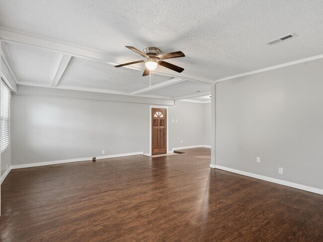 Foto del edificio - 108 Hillside Rd SW