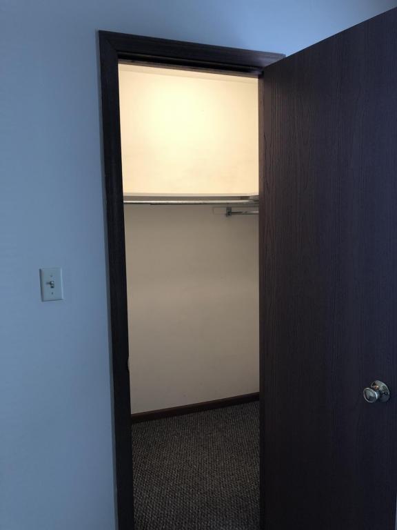 Building Photo - 1735 7th Ave Apt.201 Huntington, WV 25703