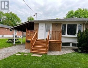 Building Photo - 736 Sunnypoint Dr