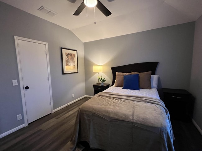 Foto del edificio - 4718 Dorchester Heights Ln