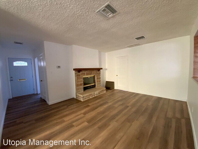 Foto del edificio - 3 br, 2 bath House - 18212 Vanowen Street