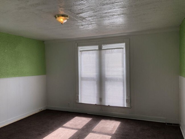 Building Photo - 316 W 29th St