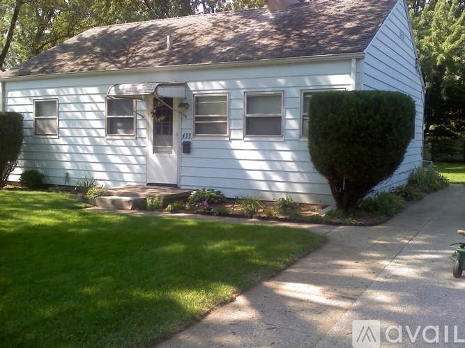 New roof as of 9/14/20. - 433 Napoleon St