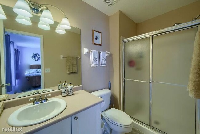 Building Photo - 6486 Nottinghill Trail Dr