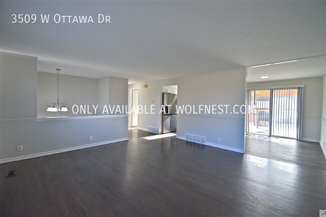 Building Photo - Remodeled 3 Bed West Valley! No Deposit Op...