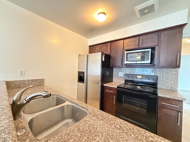 Building Photo - 4115 Hilaria Way