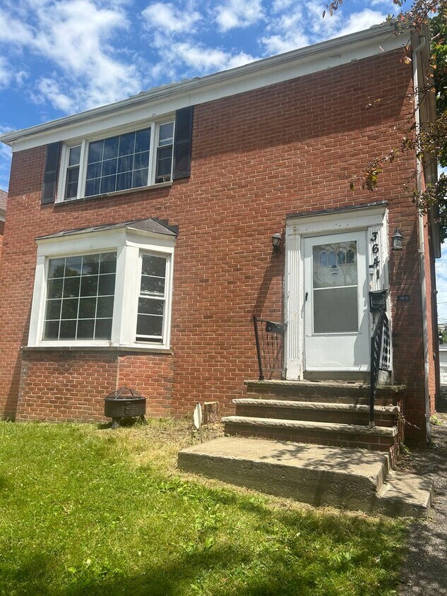 Primary Photo - 3641 INGLESIDE