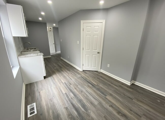 Photo - 1911 Fontain St Townhome