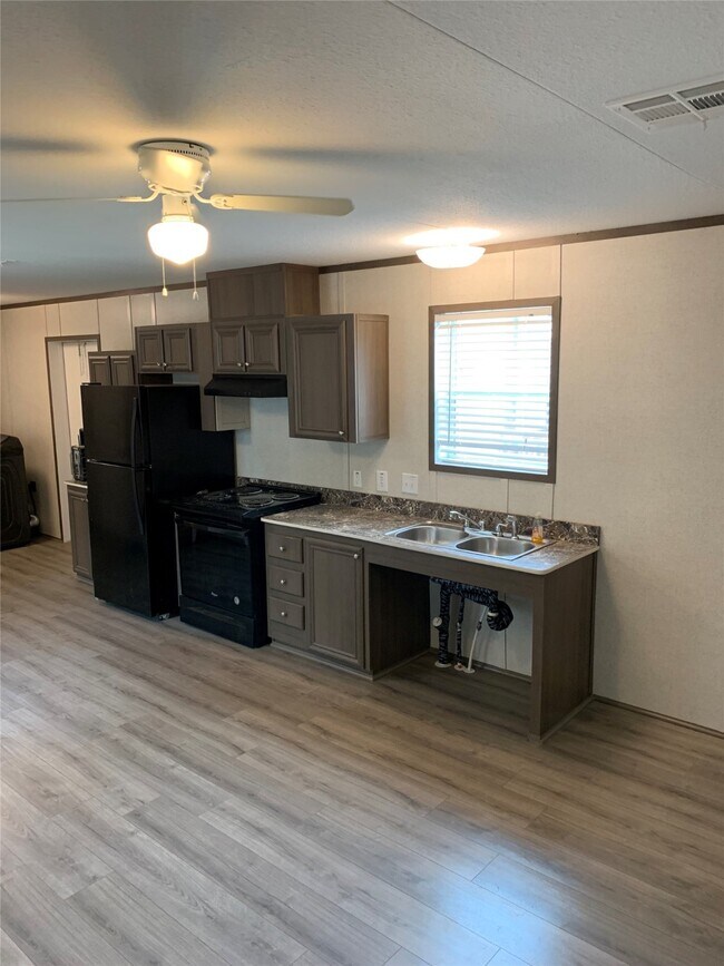 Foto del edificio - 3621 County Rd 161
