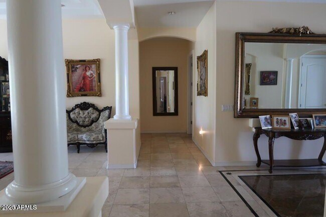 Foto del edificio - 6823 N 14th St