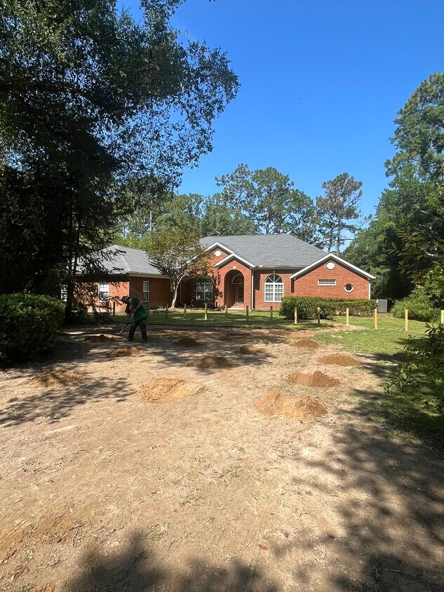 Foto del edificio - 9085 Woodland Dr